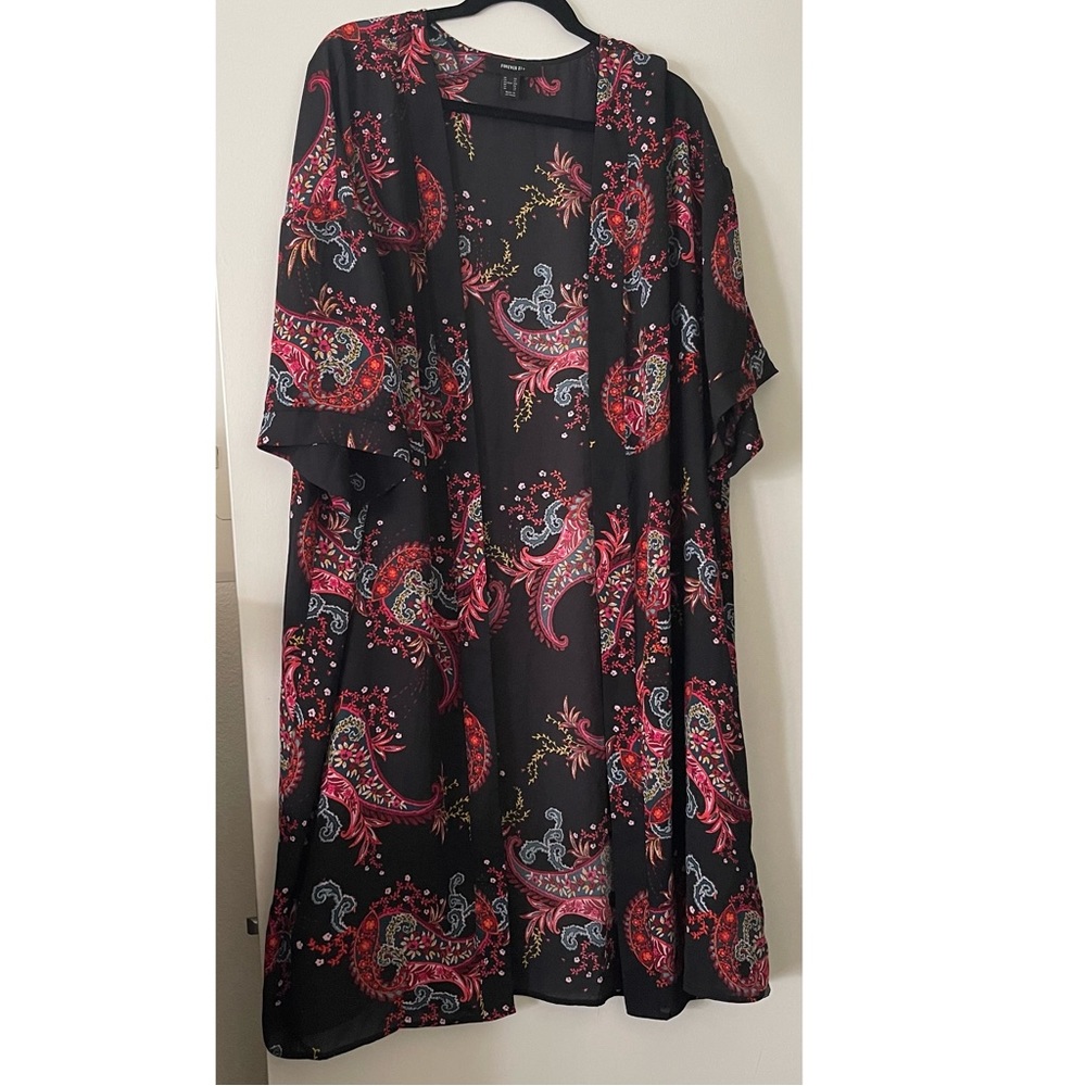 Forever 21 Black and Red Floral Kimono